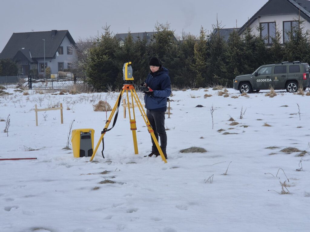 Lębork, Nowa Wieś Lęborska, Niepoczołowice – tyczenie osi budynku